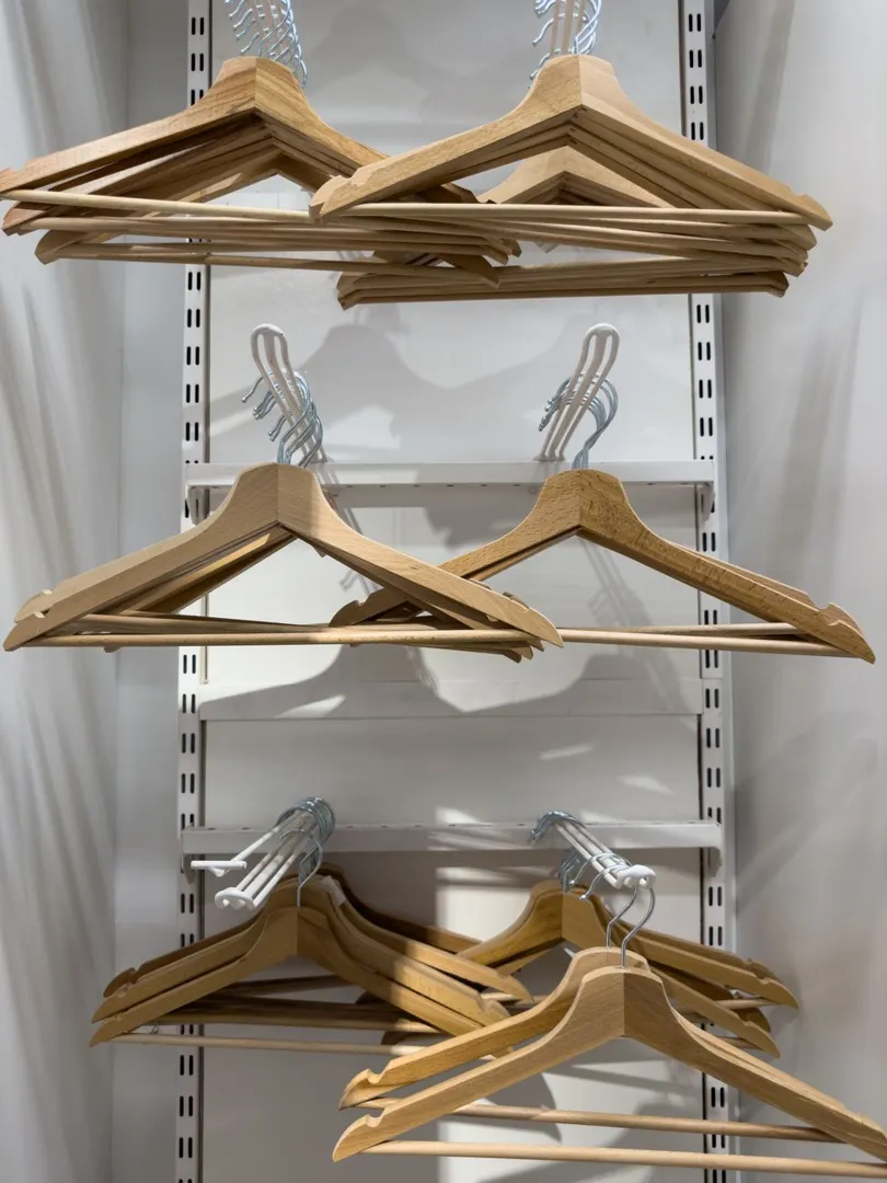 Hanger Baju Kayu isi 5
